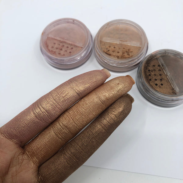 This African Beauty Brand Makes Highlighters Which Are Great For Women of Color