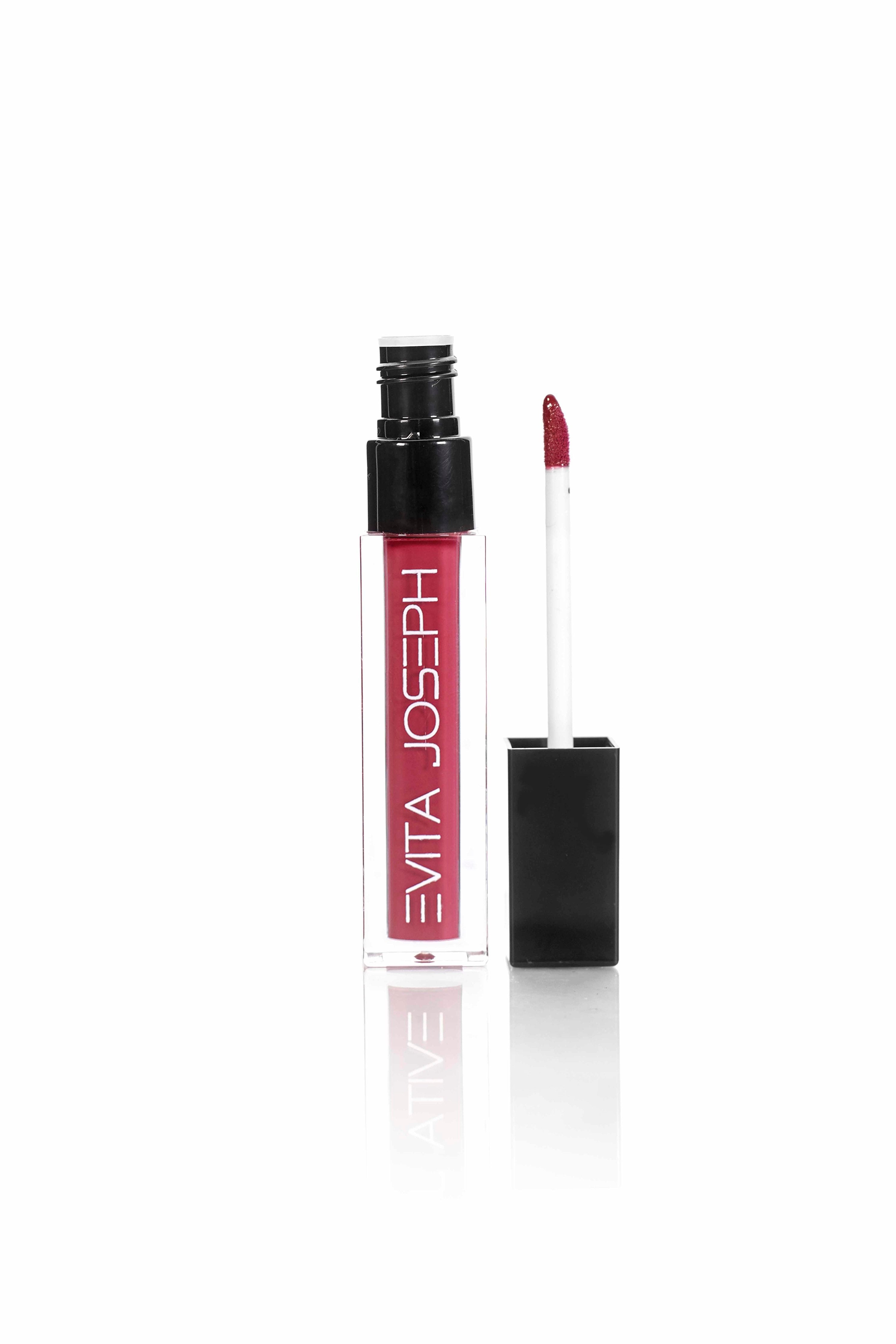 Lip Gloss League | Winger