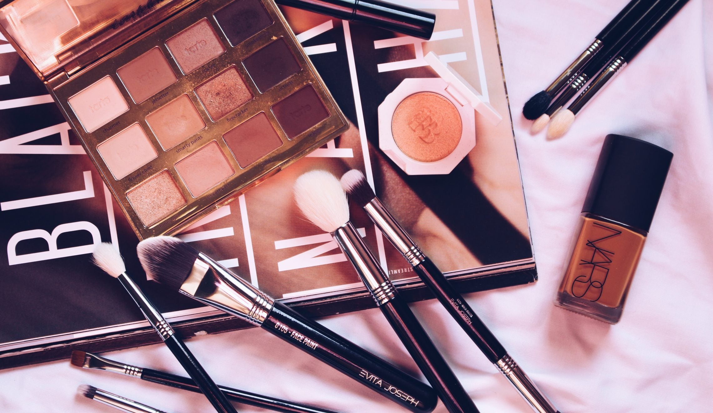 Makeup Brush Set Worth Having In Your Professional Makeup Kit