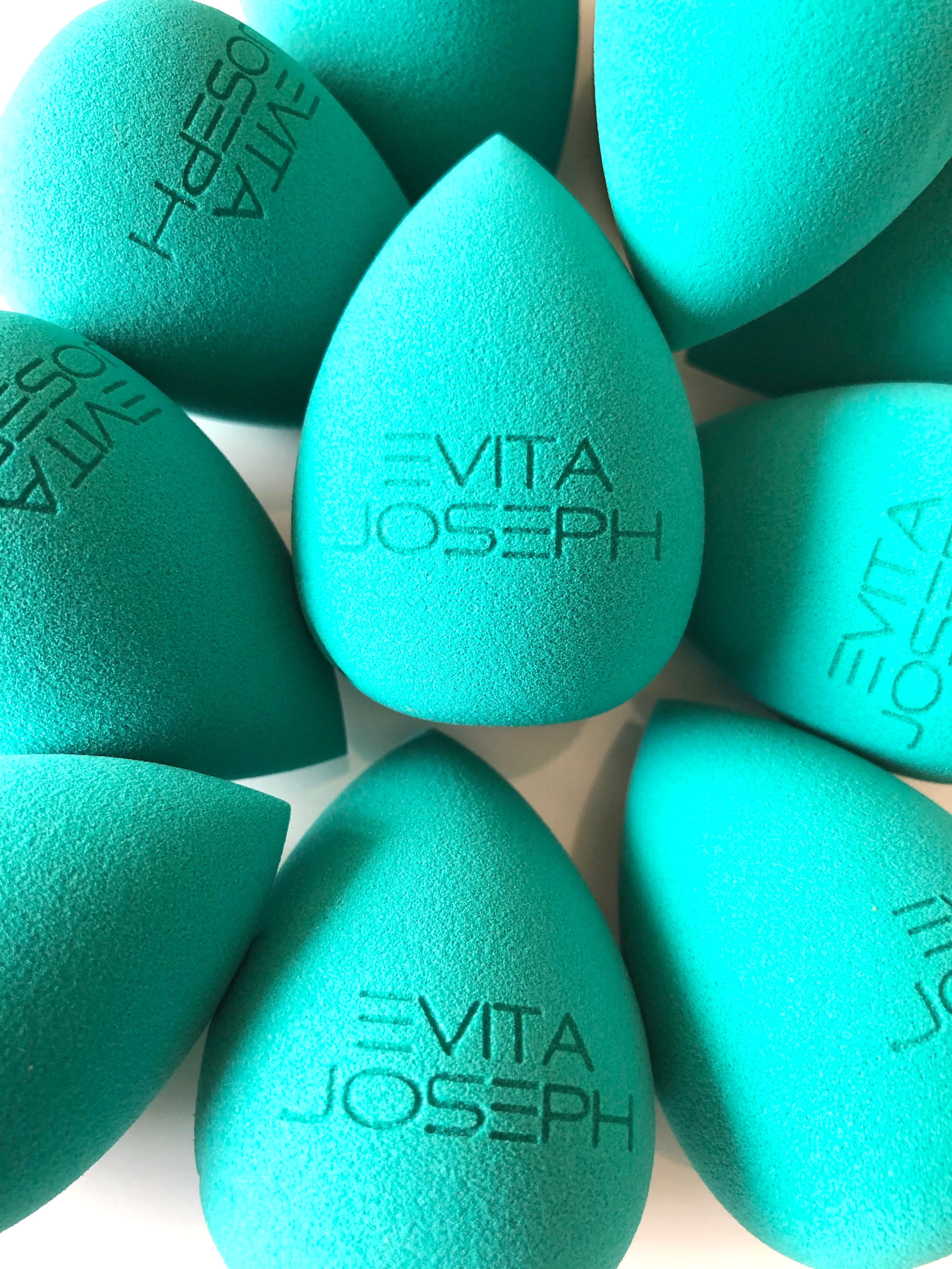 DELUXE FLAWLESS BLENDING SPONGE