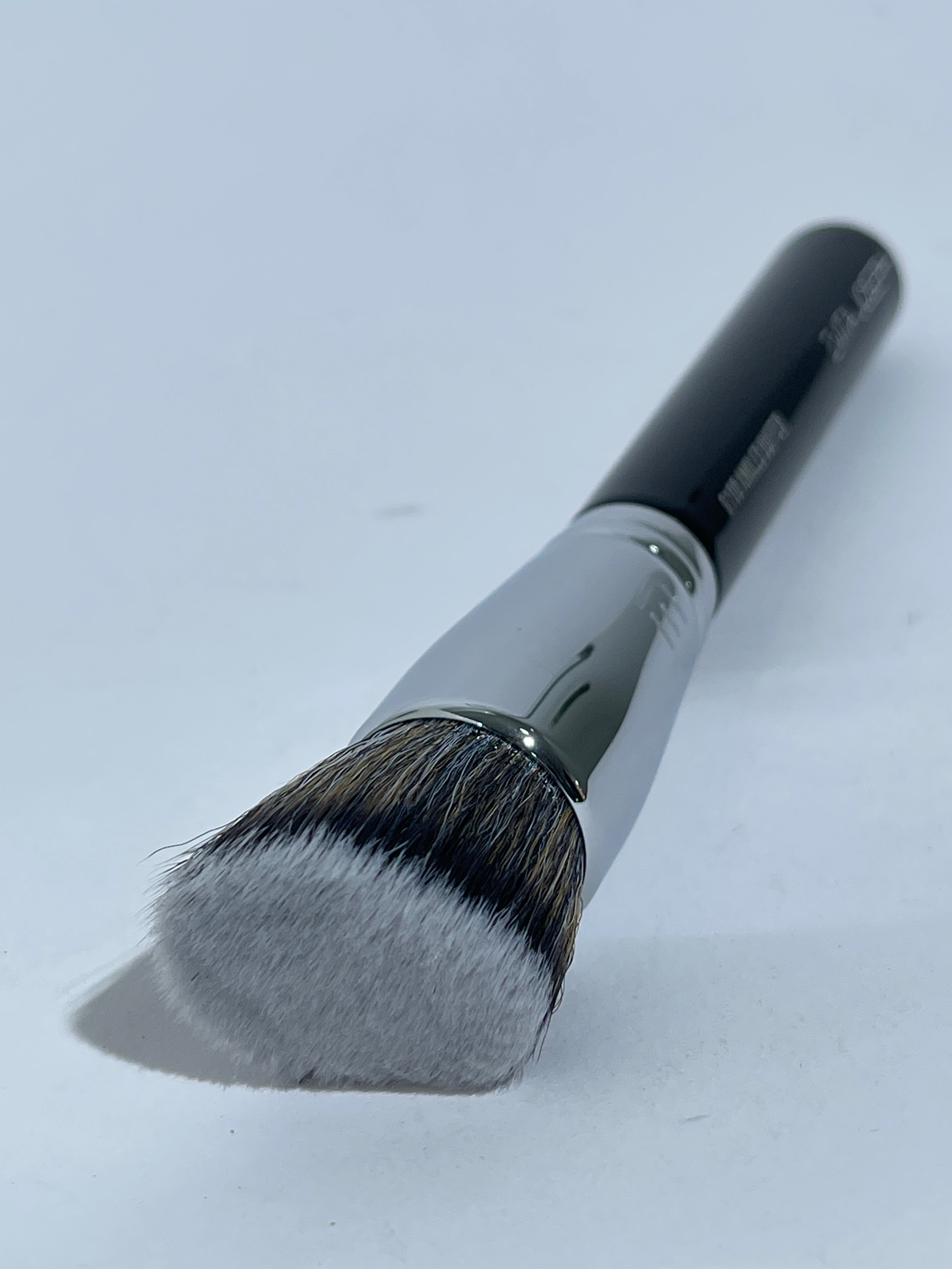 G100 ANGLED BUFFER BRUSH